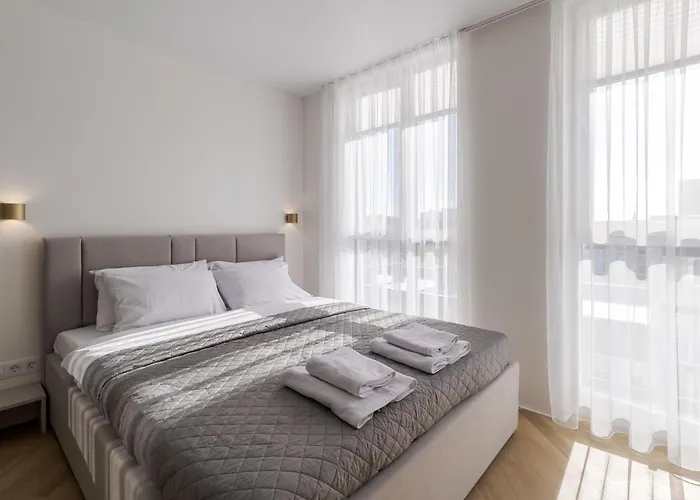 Osapart In A Complex Great Britain 3